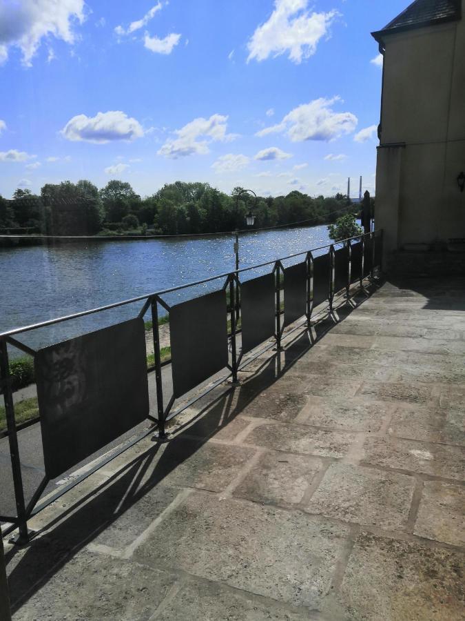 Grand 2P Terrasse Bord De Seine Lejlighed Mantes-la-Jolie Eksteriør billede